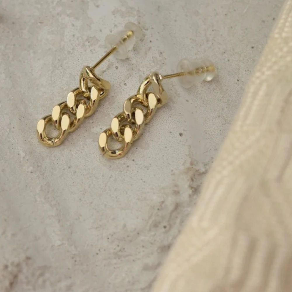 Beautiful  link Gold chain Earrings